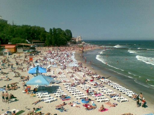 Пляж в курортной зоне Одессы
